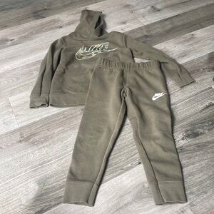 Boys 2-piece outfit